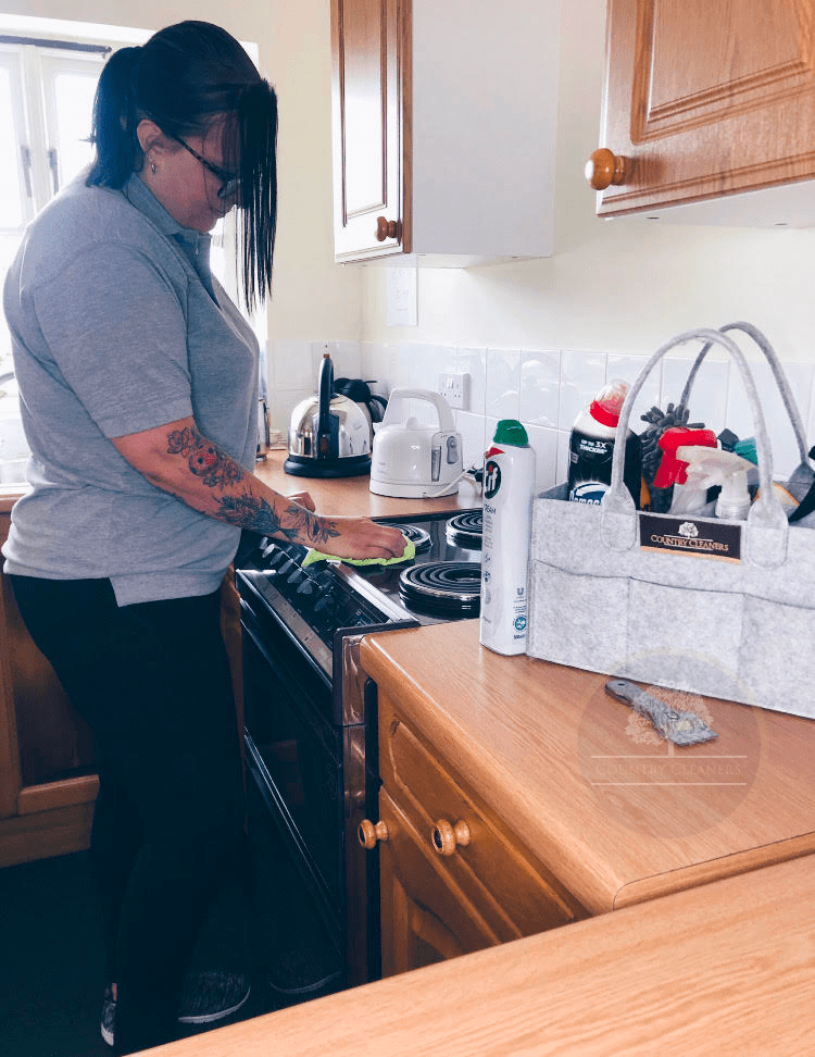 Country Cleaners staff doing a home clean